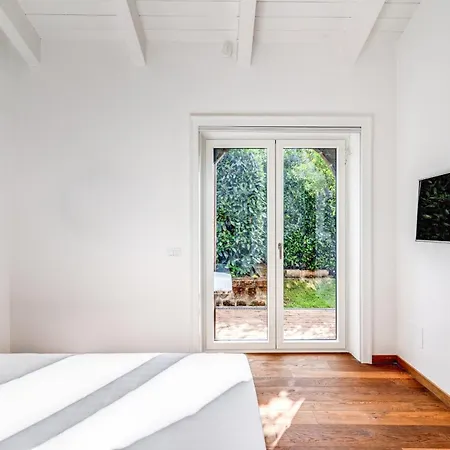 Romantic Garden Villa Sorrento